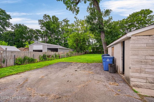 11905 Wetherby Ave, Louisville, KY 40243