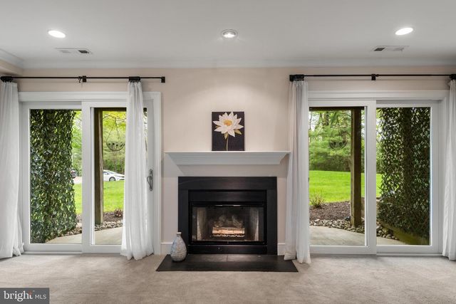 33 CABOT CT, Chesterbrook, PA 19087