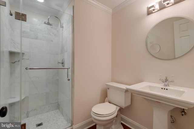 33 CABOT CT, Chesterbrook, PA 19087