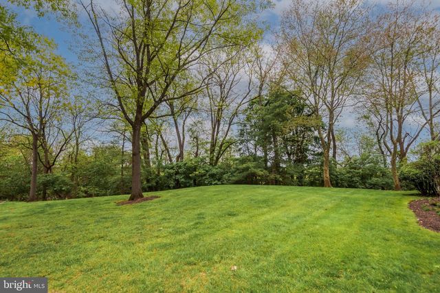 33 CABOT CT, Chesterbrook, PA 19087