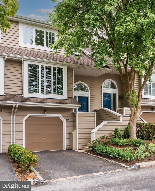 33 CABOT CT, Chesterbrook, PA 19087