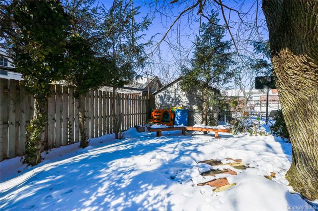 7358 189th Street, Fresh Meadows, NY 11366