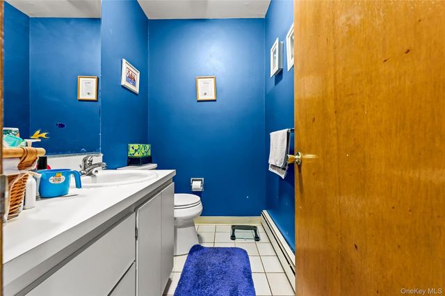 7358 189th Street, Fresh Meadows, NY 11366