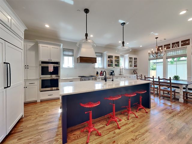 3213 Northwest Parkway, University Park, TX 75225