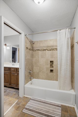 2500 Shenandoah Drive, Chattanooga, TN 37421