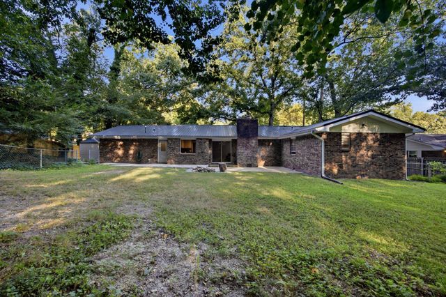 2500 Shenandoah Drive, Chattanooga, TN 37421