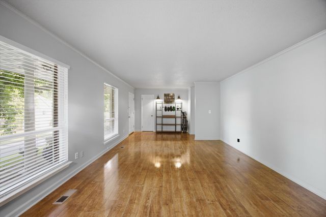 2500 Shenandoah Drive, Chattanooga, TN 37421