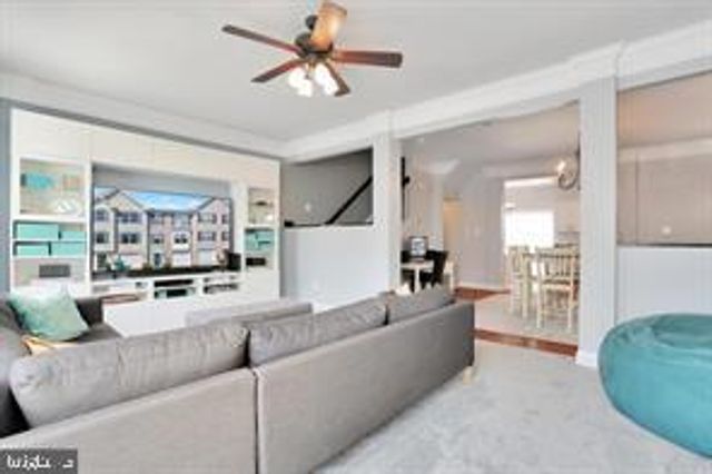 546 S CARLISLE ST, Greencastle, PA 17225