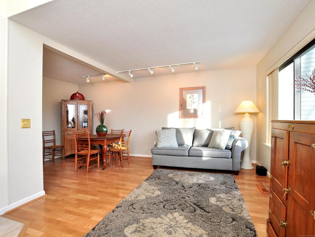 81 Silo Way 81, Bloomfield, CT 06002