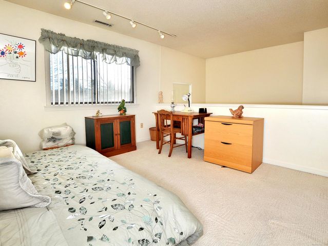 81 Silo Way 81, Bloomfield, CT 06002