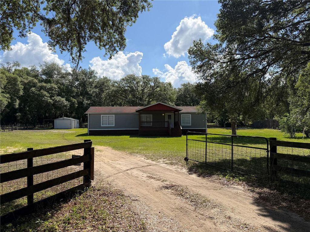 30842 ROUND LAKE ROAD, Mount Dora, FL 32757
