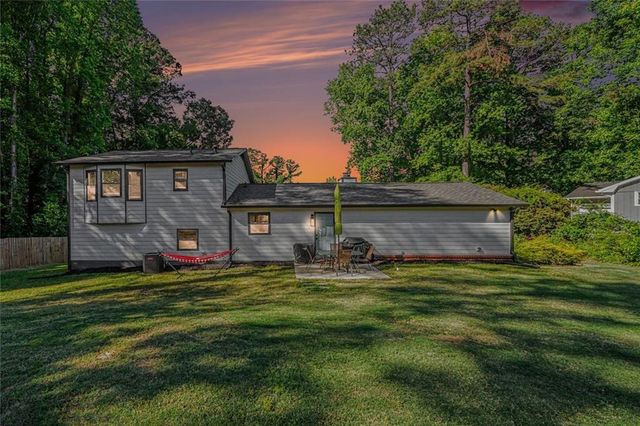 3215 Alcazar Drive SW, Lilburn, GA 30047