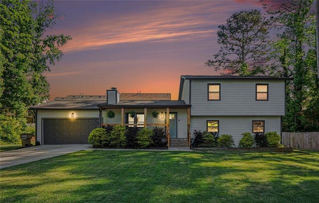 3215 Alcazar Drive SW, Lilburn, GA 30047