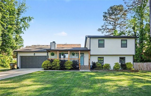 3215 Alcazar Drive SW, Lilburn, GA 30047
