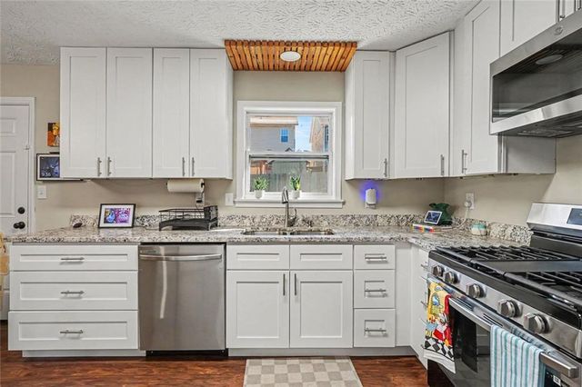 3215 Alcazar Drive SW, Lilburn, GA 30047