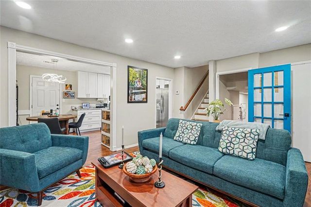 3215 Alcazar Drive SW, Lilburn, GA 30047
