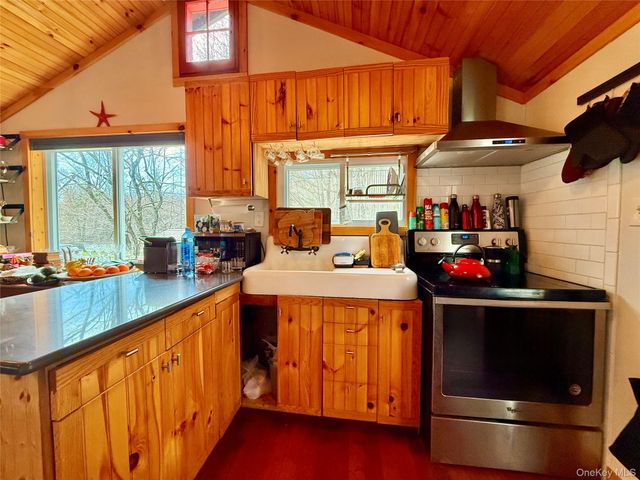 28 W Tusten Place, Bethel, NY 12720