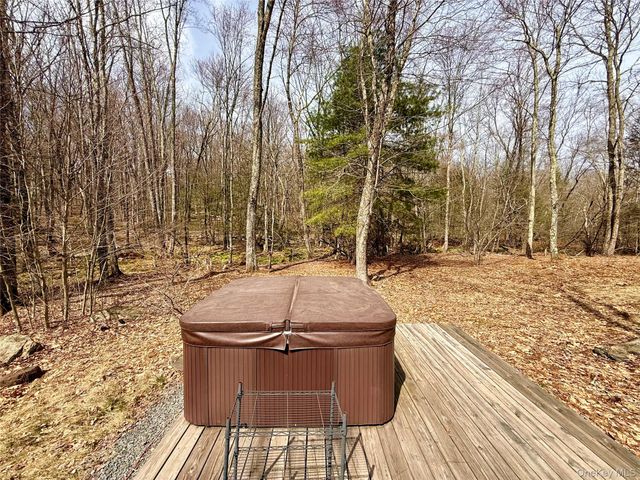 28 W Tusten Place, Bethel, NY 12720