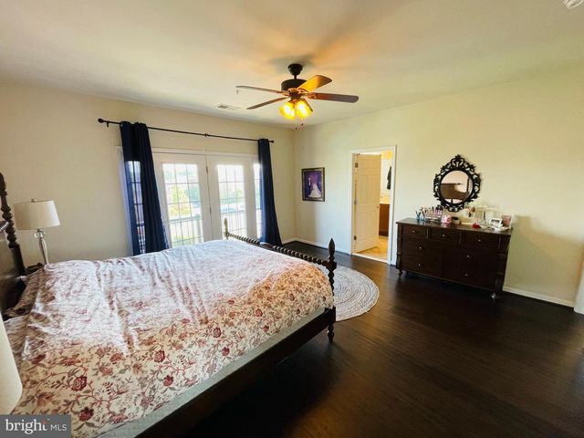 42699 WARDLAW TER, Ashburn, VA 20147