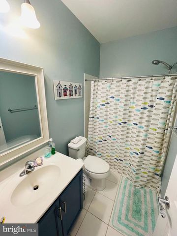 42699 WARDLAW TER, Ashburn, VA 20147