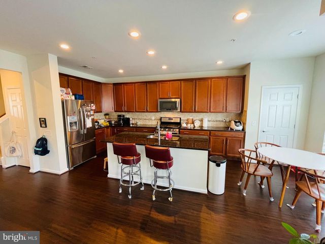 42699 WARDLAW TER, Ashburn, VA 20147