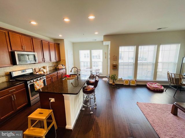 42699 WARDLAW TER, Ashburn, VA 20147