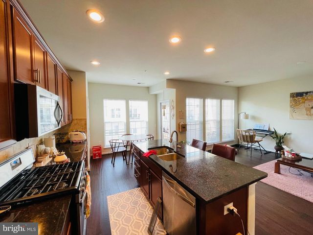 42699 WARDLAW TER, Ashburn, VA 20147