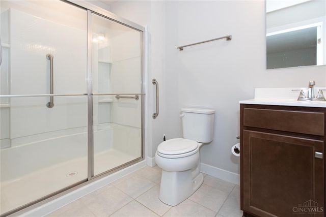 6639 Crystal Harbour Drive, Middletown, OH 45042