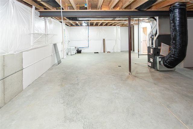 6639 Crystal Harbour Drive, Middletown, OH 45042