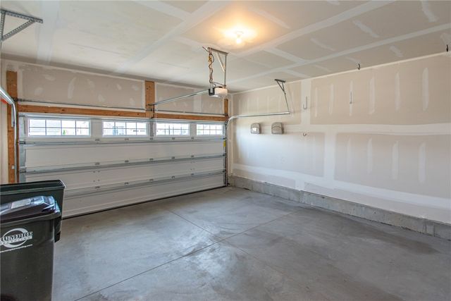 6639 Crystal Harbour Drive, Middletown, OH 45042