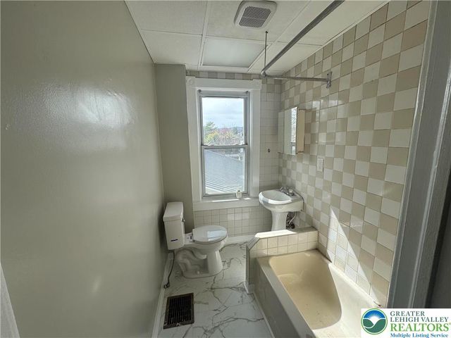 113 East Madison, Easton, PA 18042