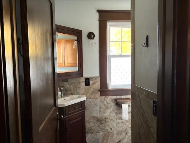 610 S Michigan Street, Prairie Du Chien, WI 53821