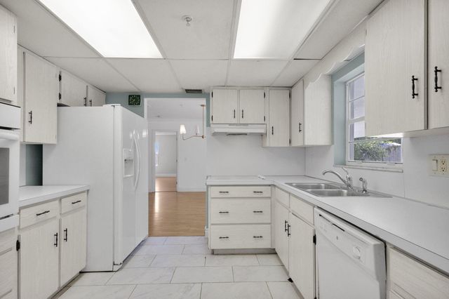 8888 SE Colony Street, Hobe Sound, FL 33455