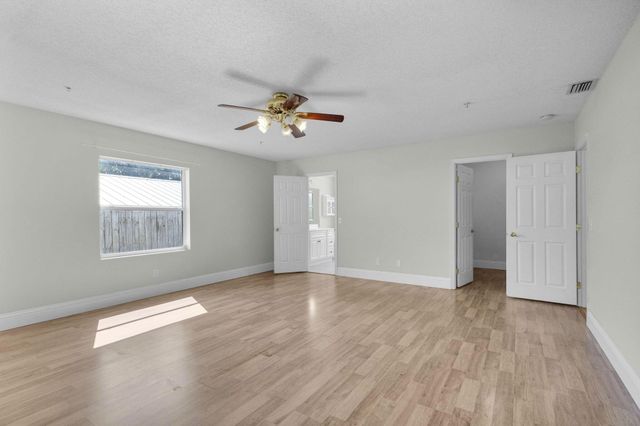 8888 SE Colony Street, Hobe Sound, FL 33455