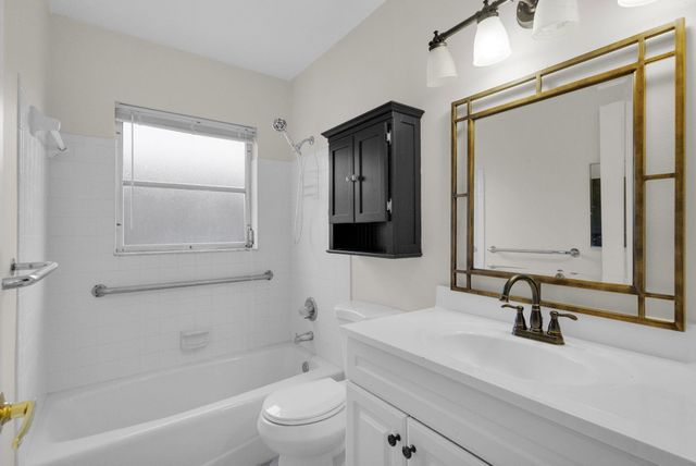 8888 SE Colony Street, Hobe Sound, FL 33455