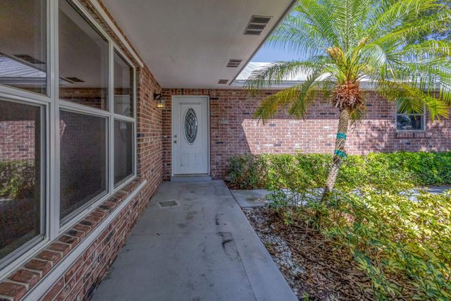 8888 SE Colony Street, Hobe Sound, FL 33455