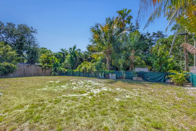 8888 SE Colony Street, Hobe Sound, FL 33455