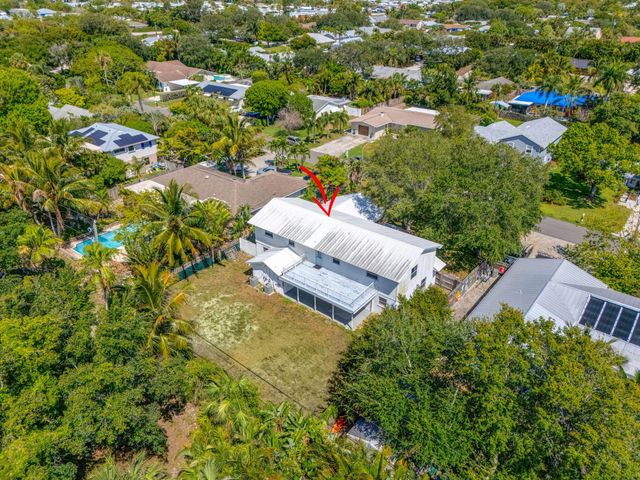 8888 SE Colony Street, Hobe Sound, FL 33455