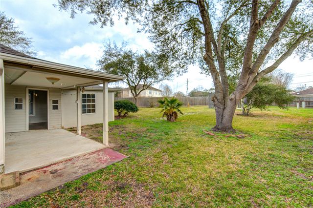 14802 Newton Falls Lane, Sugar Land, TX 77498