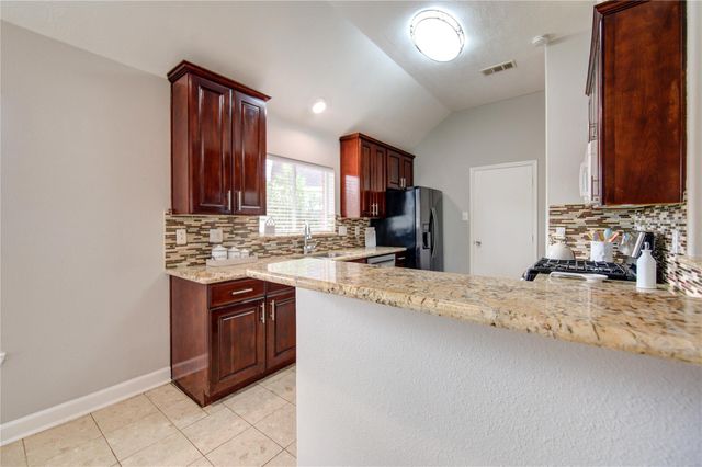 14802 Newton Falls Lane, Sugar Land, TX 77498