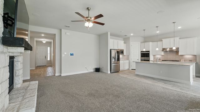 1606 Folk Victorian, New Braunfels, TX 78132