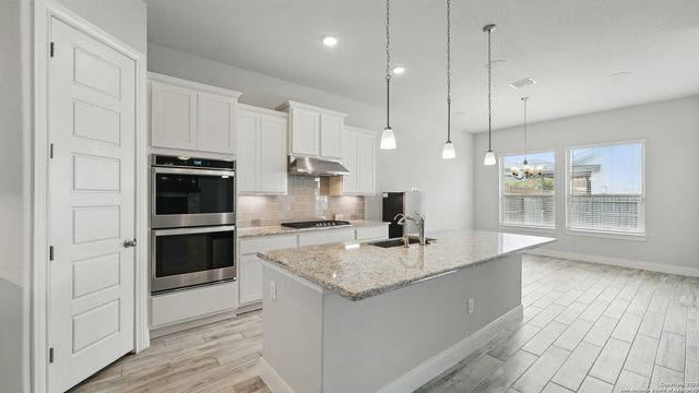 1606 Folk Victorian, New Braunfels, TX 78132