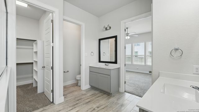 1606 Folk Victorian, New Braunfels, TX 78132
