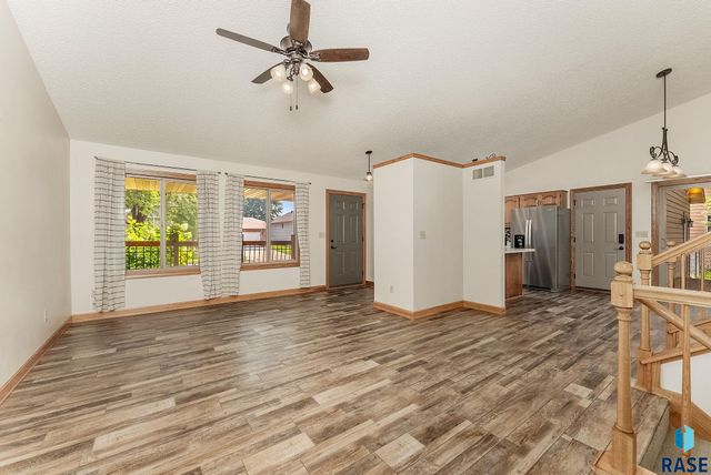 4801 S Kyle Ave, Sioux Falls, SD 57103