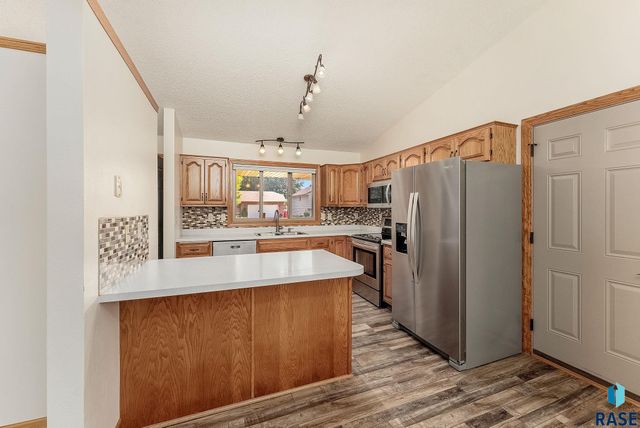 4801 S Kyle Ave, Sioux Falls, SD 57103