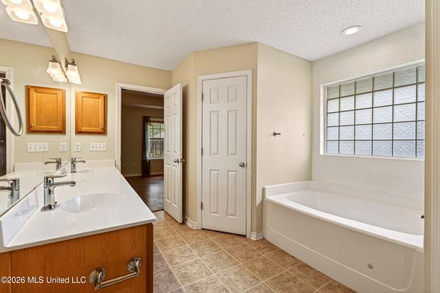 9912 Honomu Place, Diamondhead, MS 39525