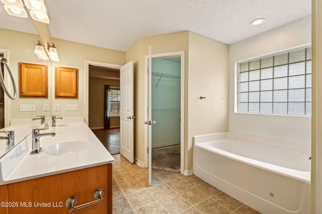 9912 Honomu Place, Diamondhead, MS 39525