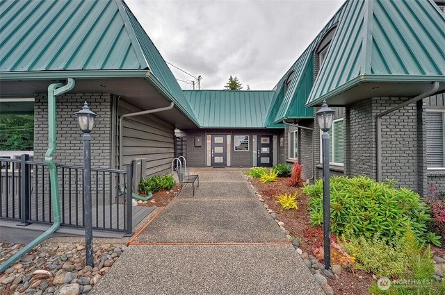 1200 Lakeway Drive, Bellingham, WA 98229