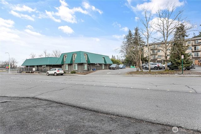 1200 Lakeway Drive, Bellingham, WA 98229