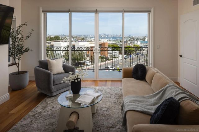 1092 Evergreen Street, San Diego, CA 92106